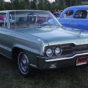 1280px-’66_Dodge_Polara_Coupe_(Auto_classique_VAQ_Mont_St-Hilaire_’11)