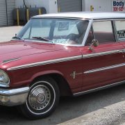 1920px-1963_Ford_Galaxie_sedan_2_–_06-05-2010